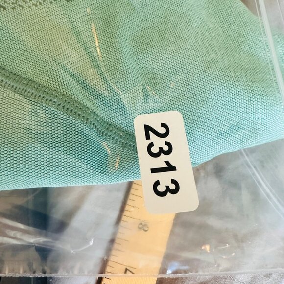 Gymshark Shirt Womens Medium Green Ombre Long Sleeve Crop Top Logo - Picture 10 of 11